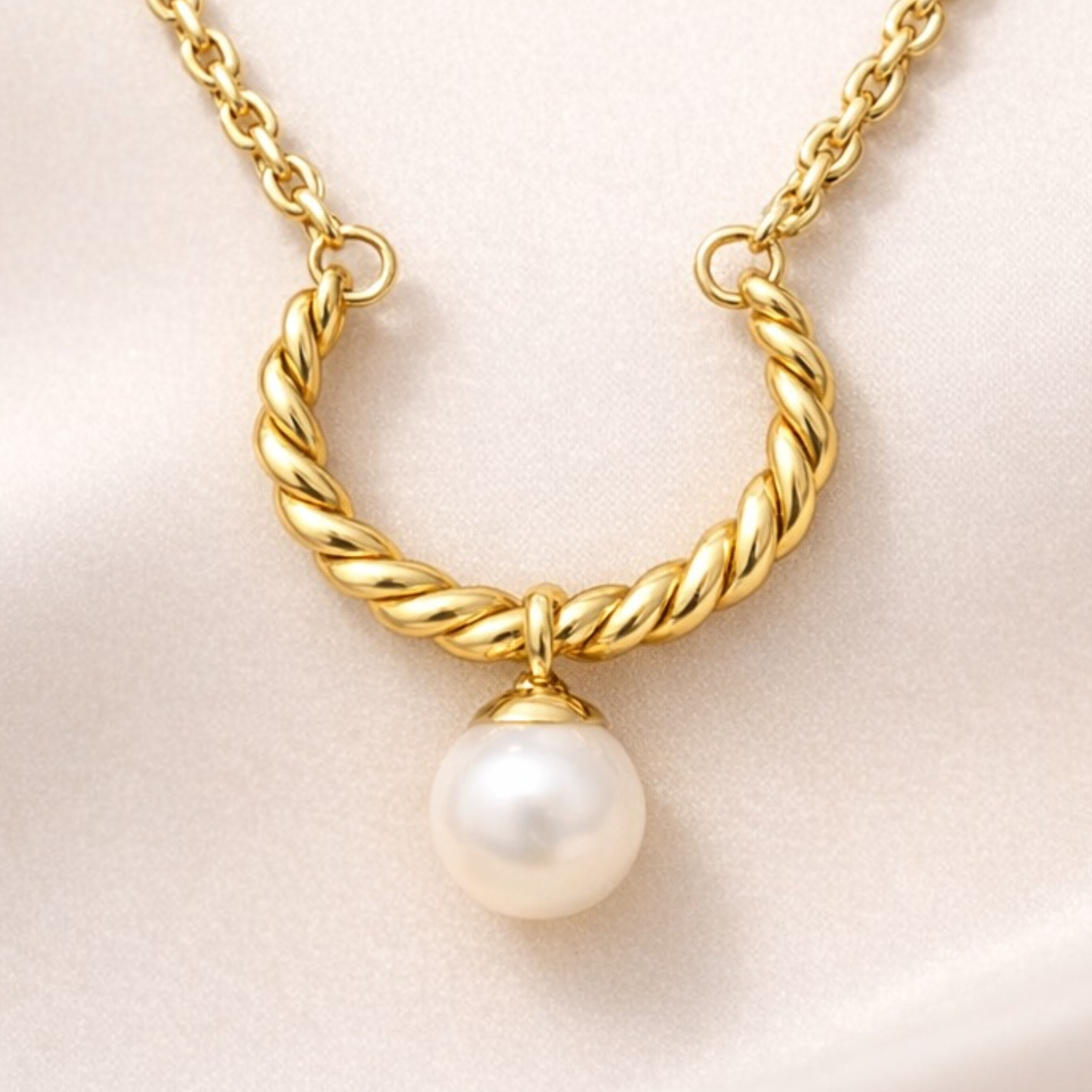 18K Gold Plated Twisted Chain Pearl Necklace