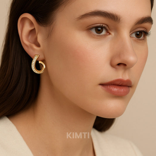 Golden Glow Charming Stud Earring