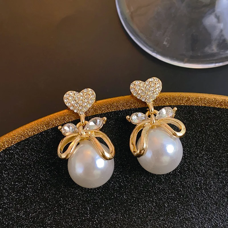 Eternal Euphoria White Pearl Drop Earring
