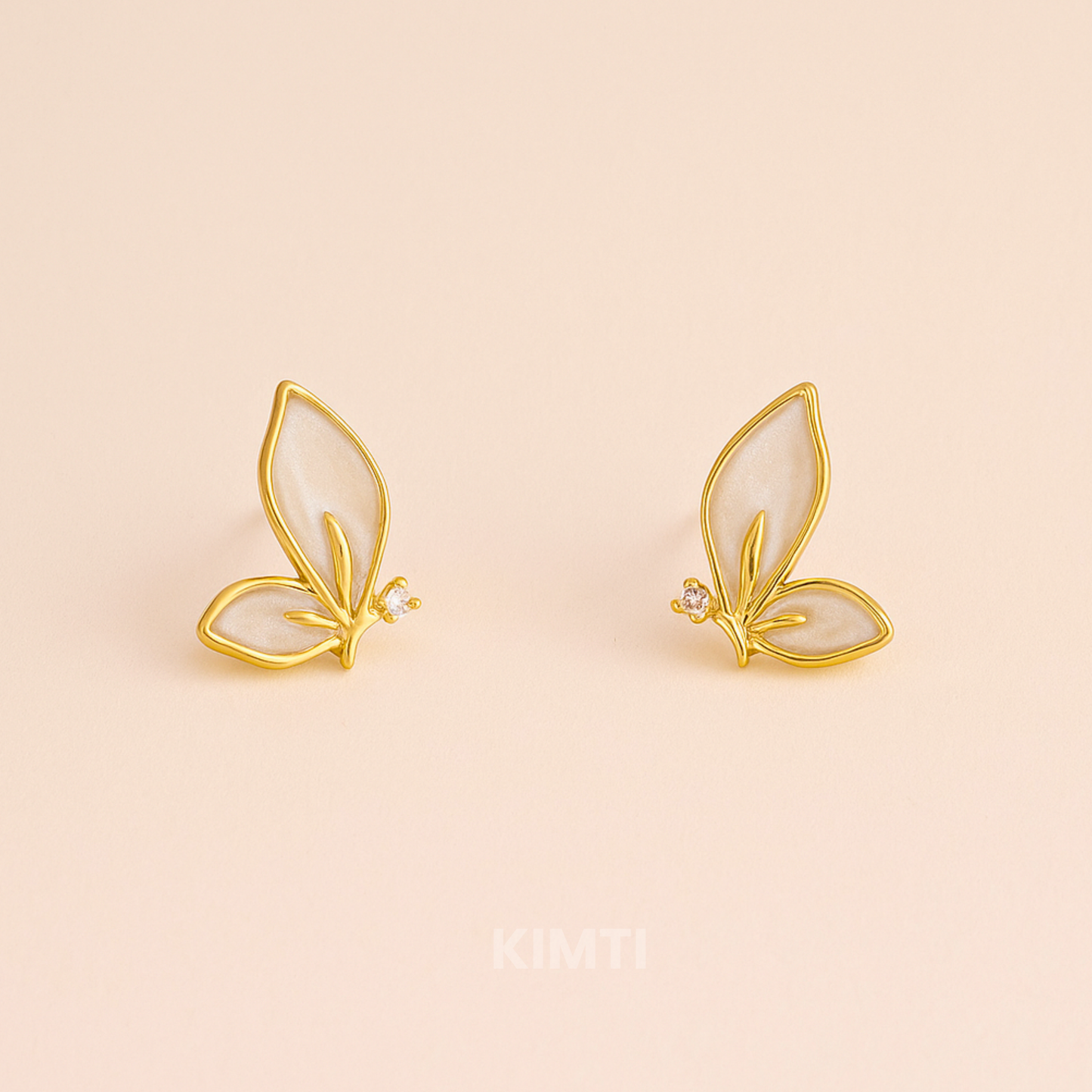 Glamour Knot Stud Earring