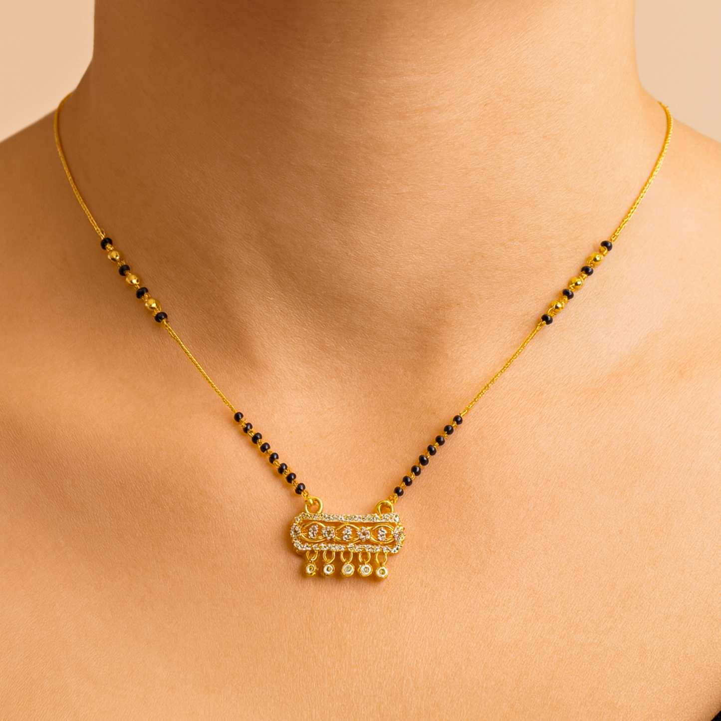 Anandam Love Knot Mangalsutra