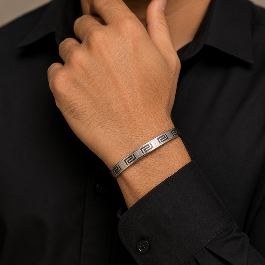 Men- Silver Plated Maze Oval Bracelet