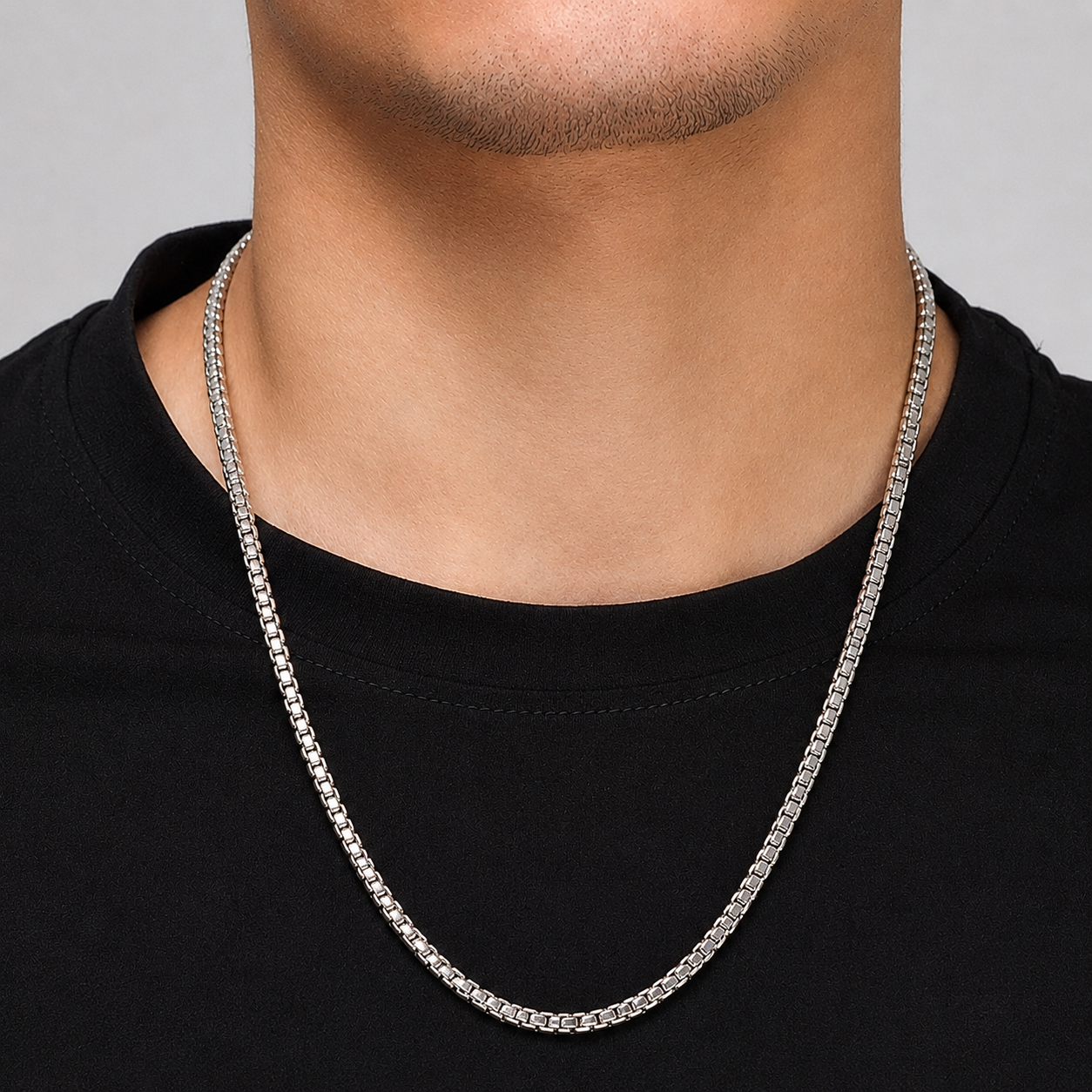 Men Urban Luxe Silver Chain