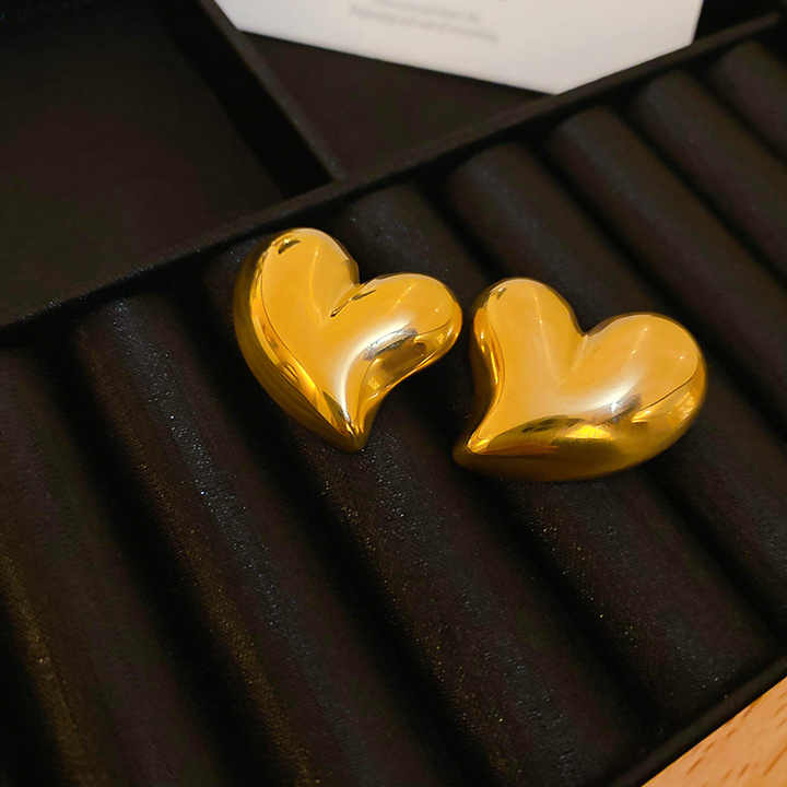 Melting Heart Golden Stud Earring