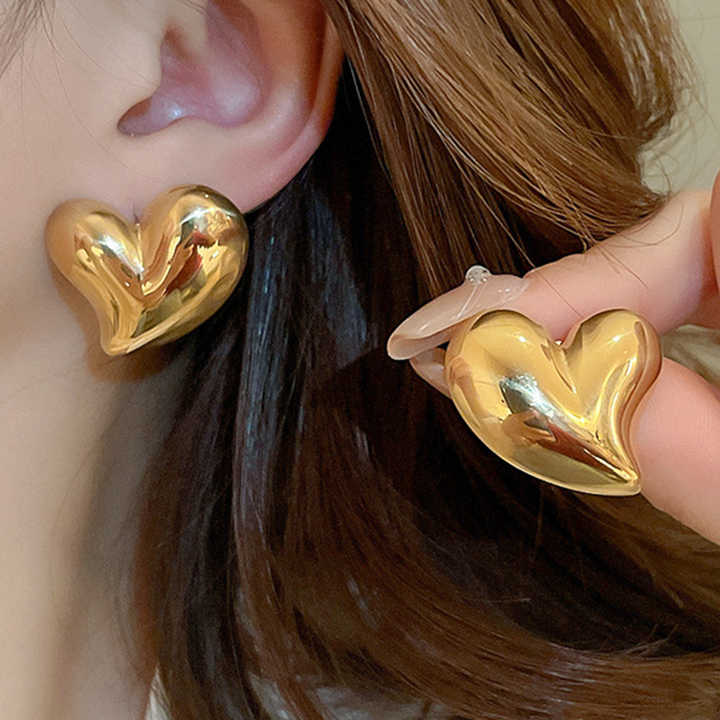 Melting Heart Golden Stud Earring