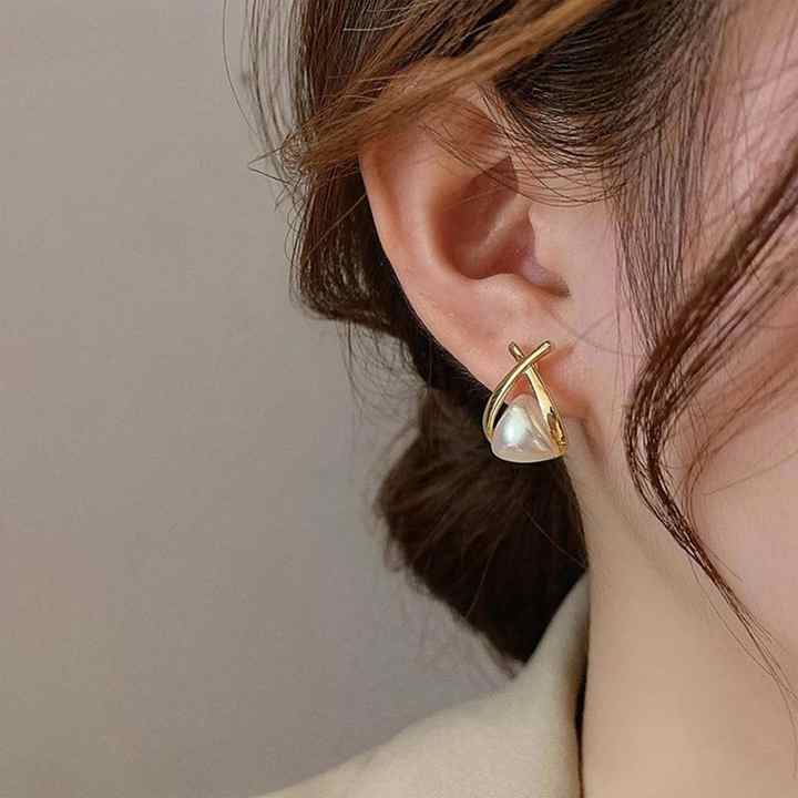 Pearl Radiance Golden Earring