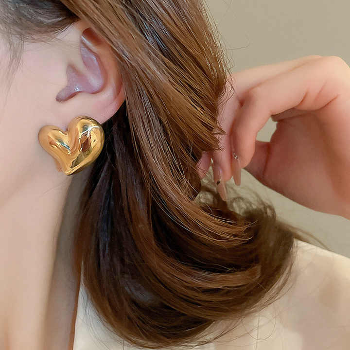 Melting Heart Golden Stud Earring