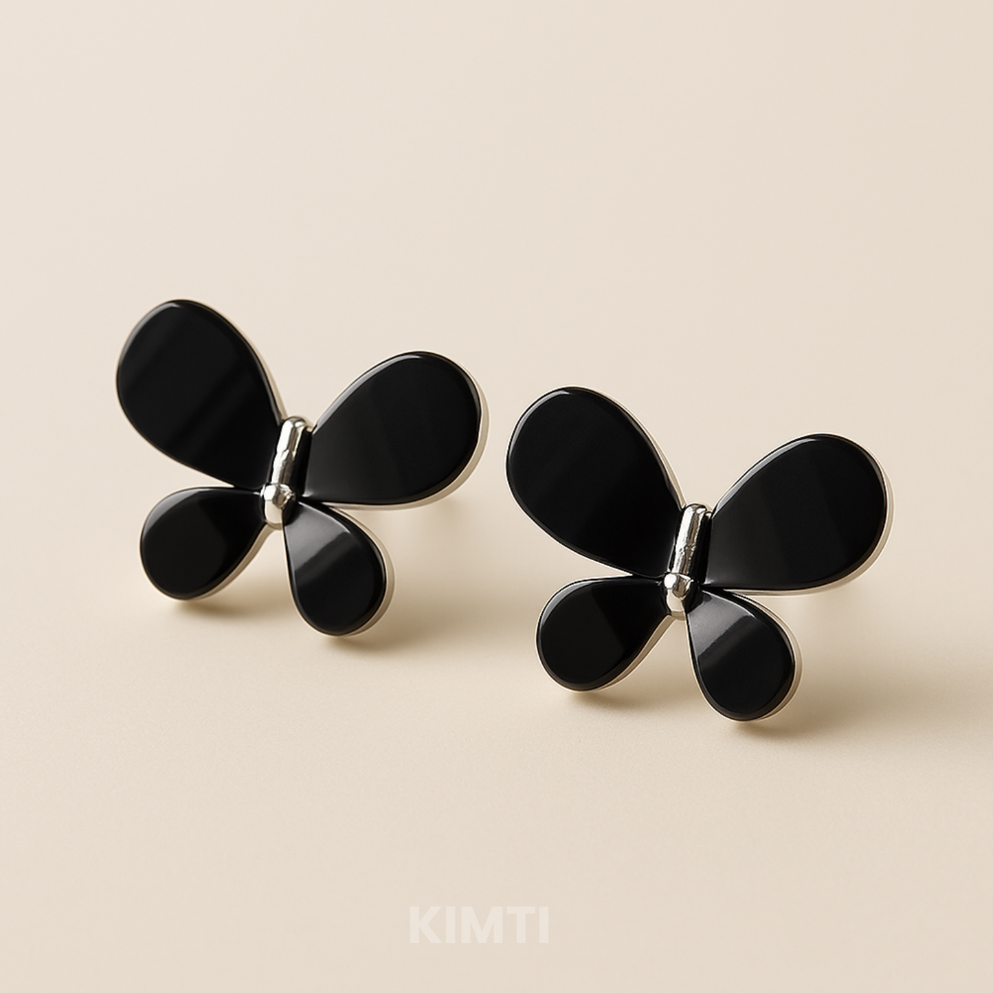 Heirloom Petals Black Earring