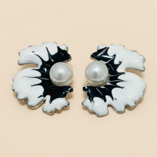 White Petal Sunshine Studs Earring