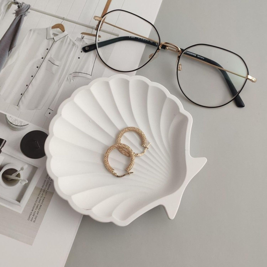 White Seashell Trinket Dish for Jewelry Storage