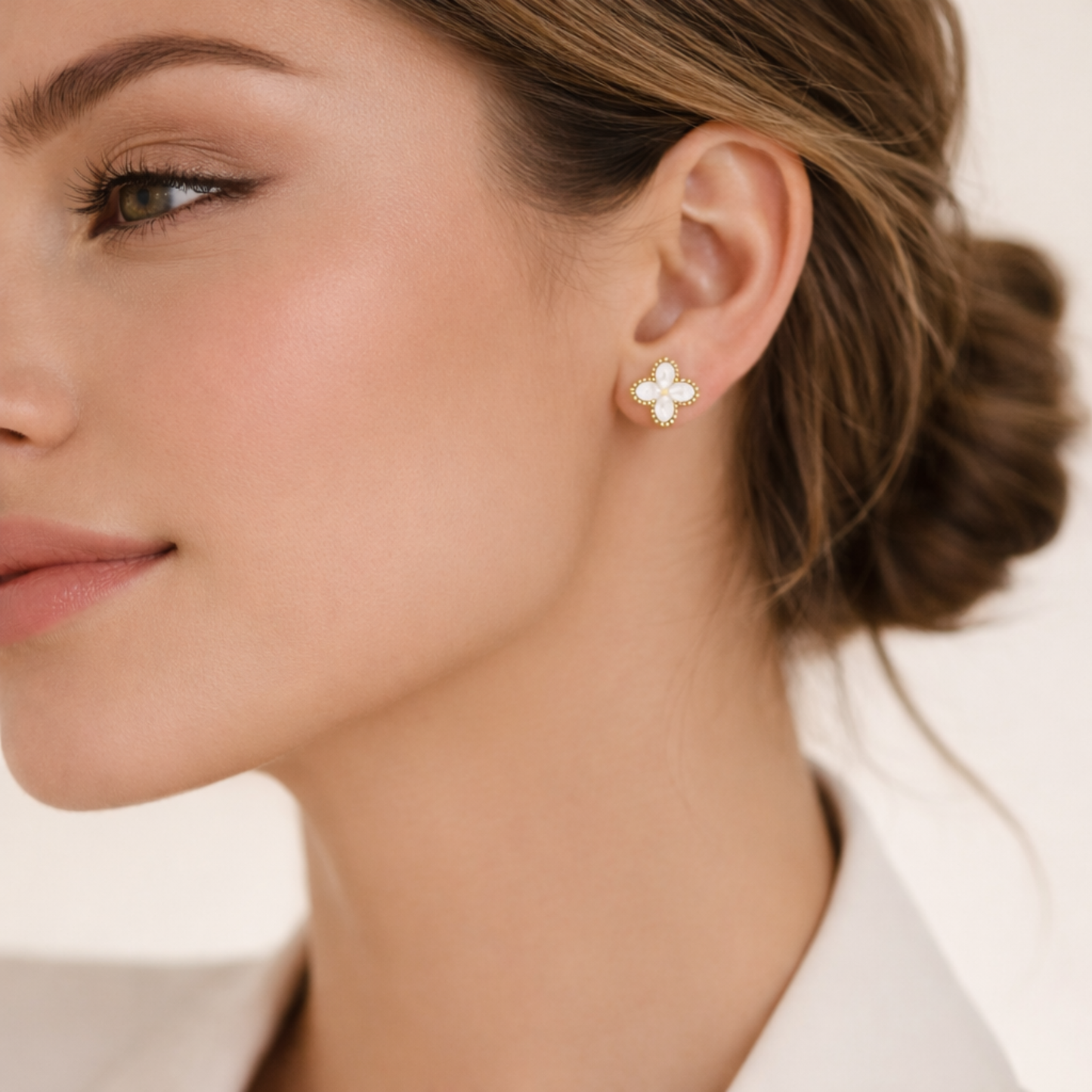 Royal Noir Clover Earrings