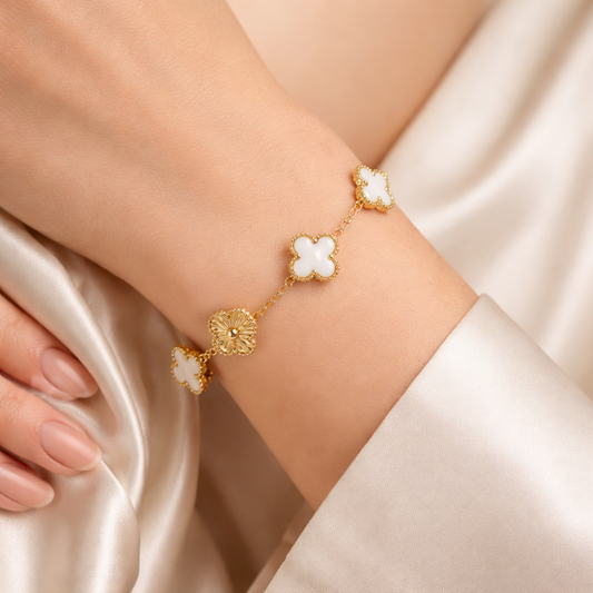 Aurora White Clover Anti Tarnish Bracelet