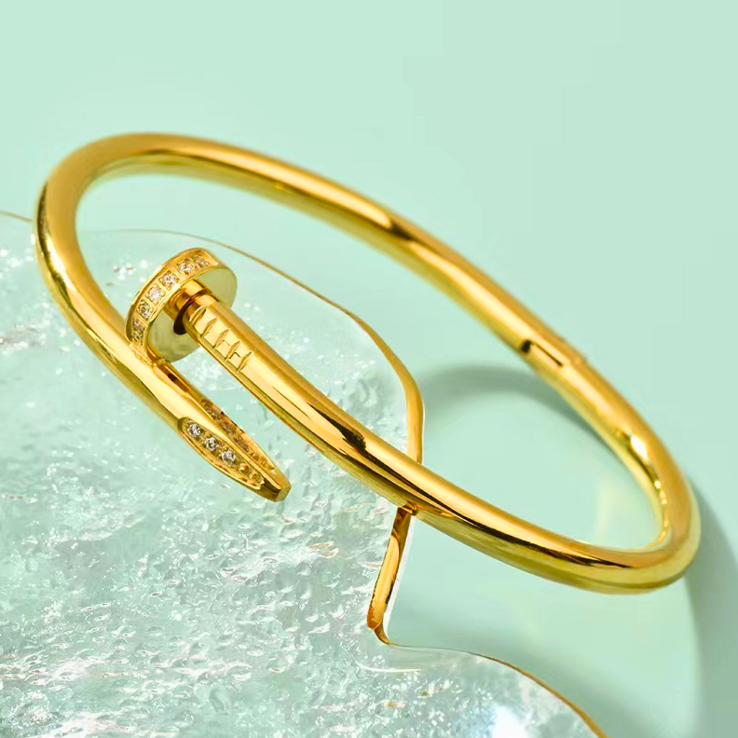 Anushka Sharma's Fav Anti Tarnish Bracelet