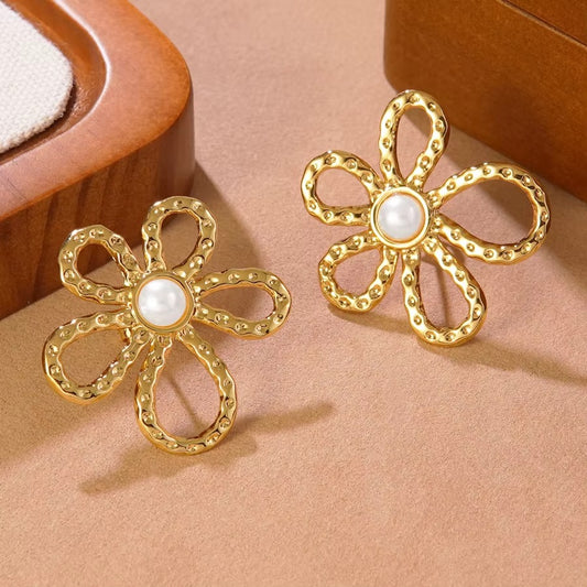 18K Gold Plated Pearl Flower Anti Tarnish Earring