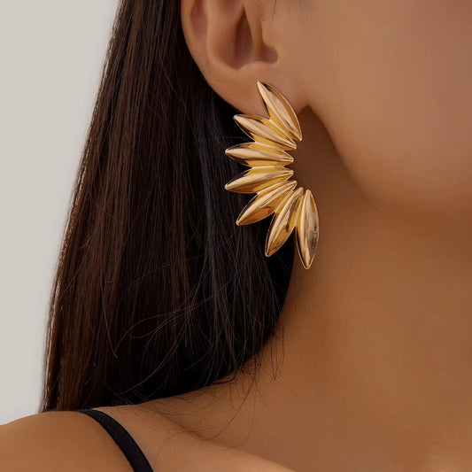 American Stud Women Metal Flower Earrings