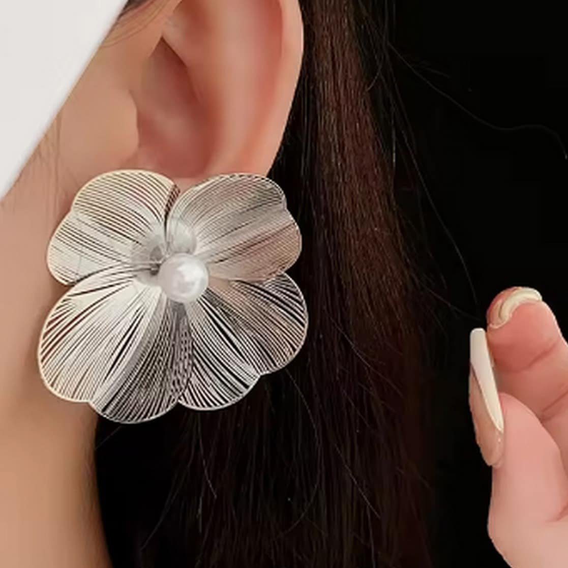 Silver Flower Pearl Earrings