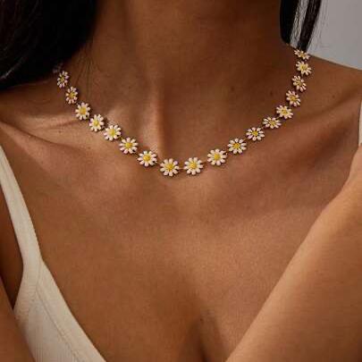 Daisy Necklace