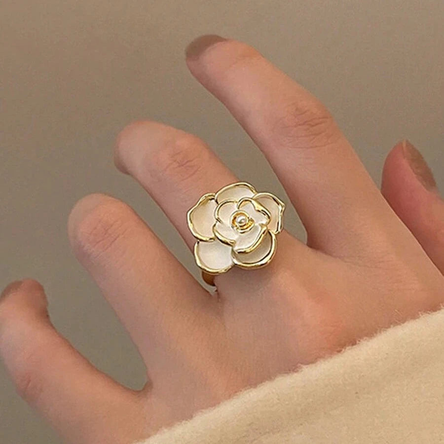 White Rose Ring