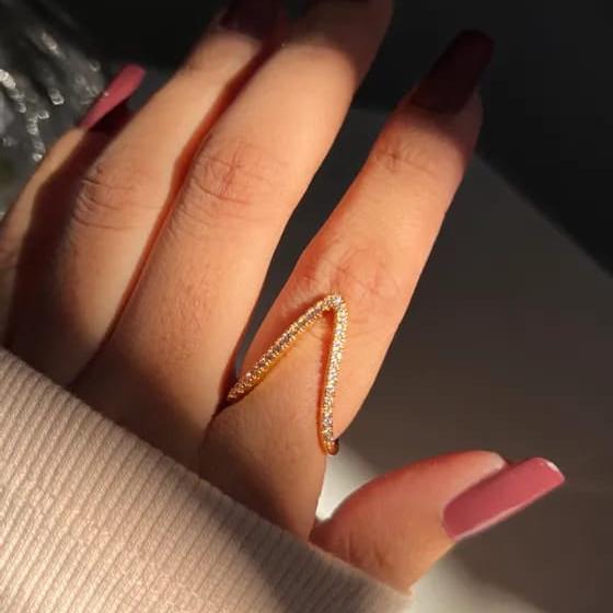 Aishwarya Rai's Dupe Rose Gold Ring