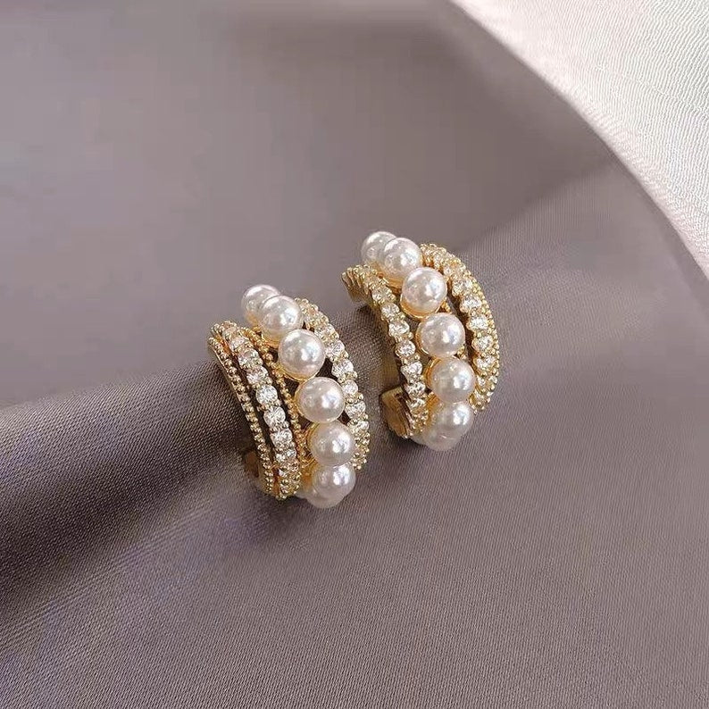 Pearl Gold Hoop