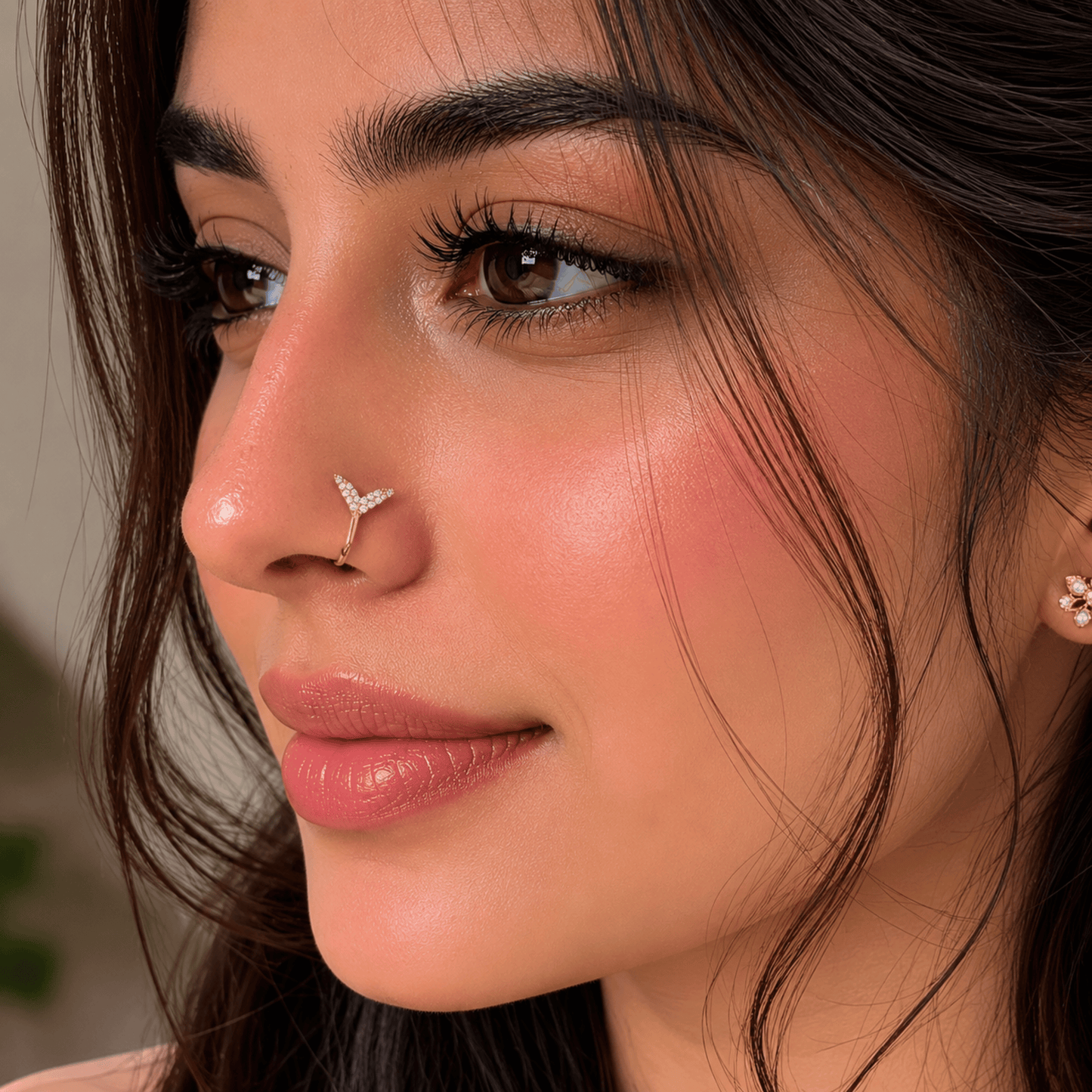 Nova V Shape Nose Pin