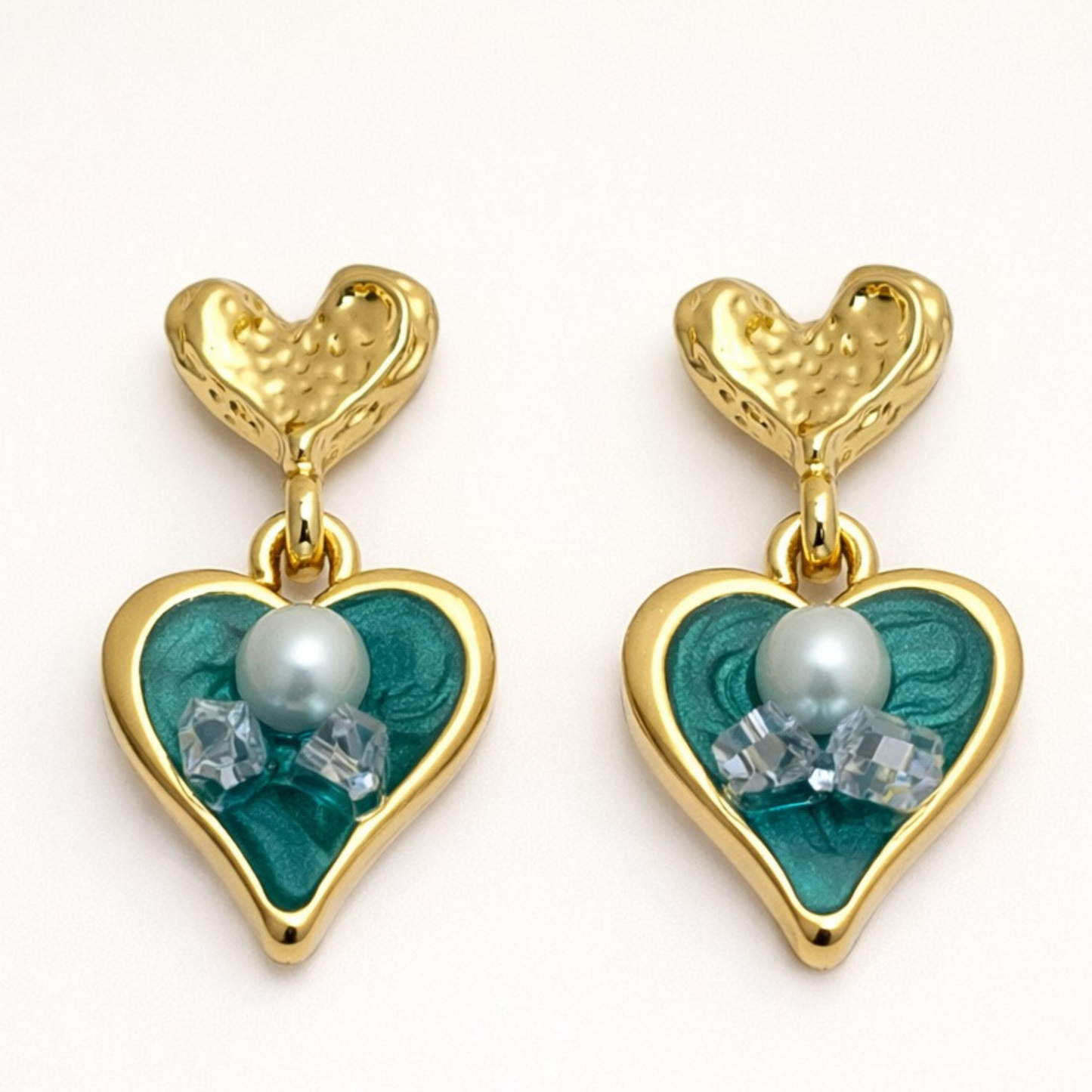 18K Gold Plated Aurora Noir Heart Earring