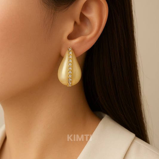 Gold Pearl Drop Stud Earring