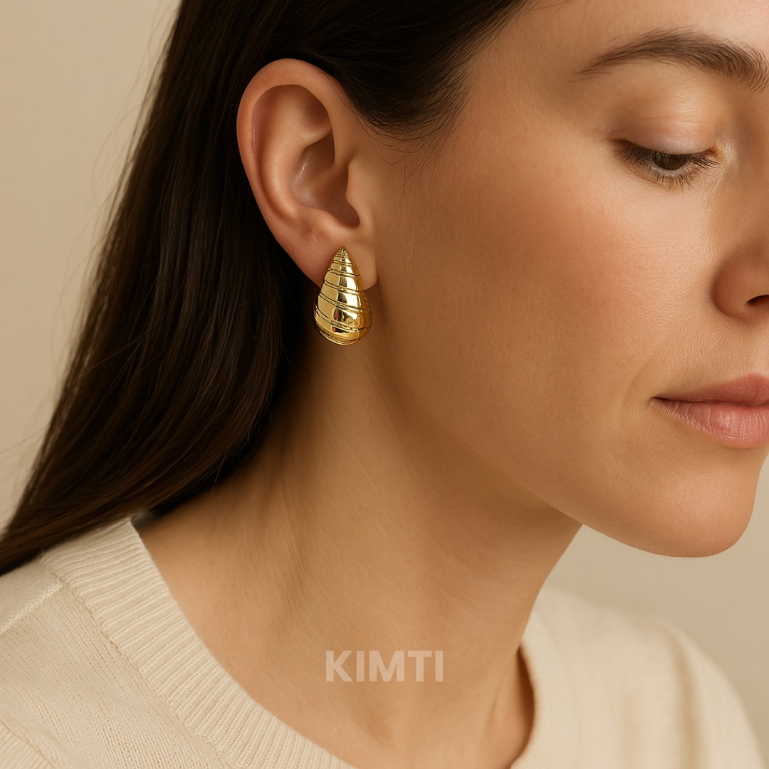Majestic Mirage Golden Stud Earring