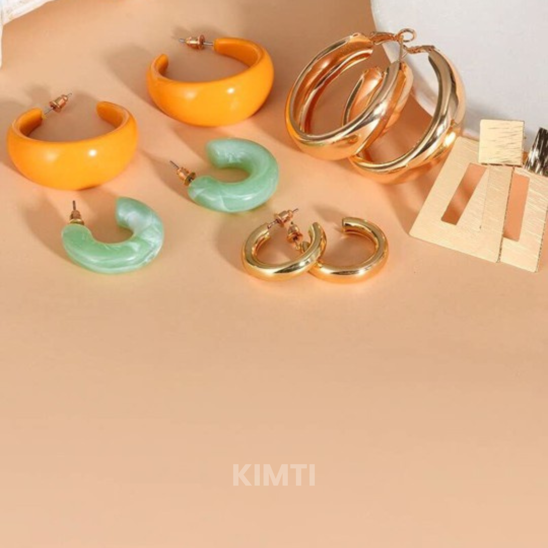 Set Of 5 Gold-Plated Circular Hoop Earring Card