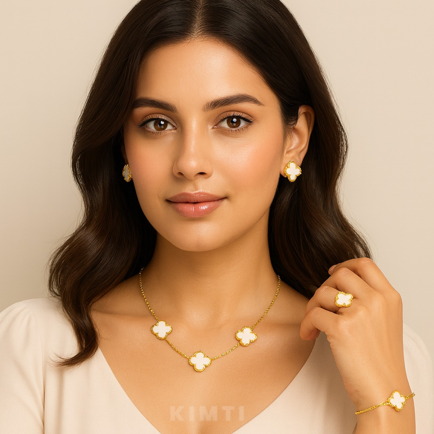 18K Gold-Plated Classic White  Clover Matching Set