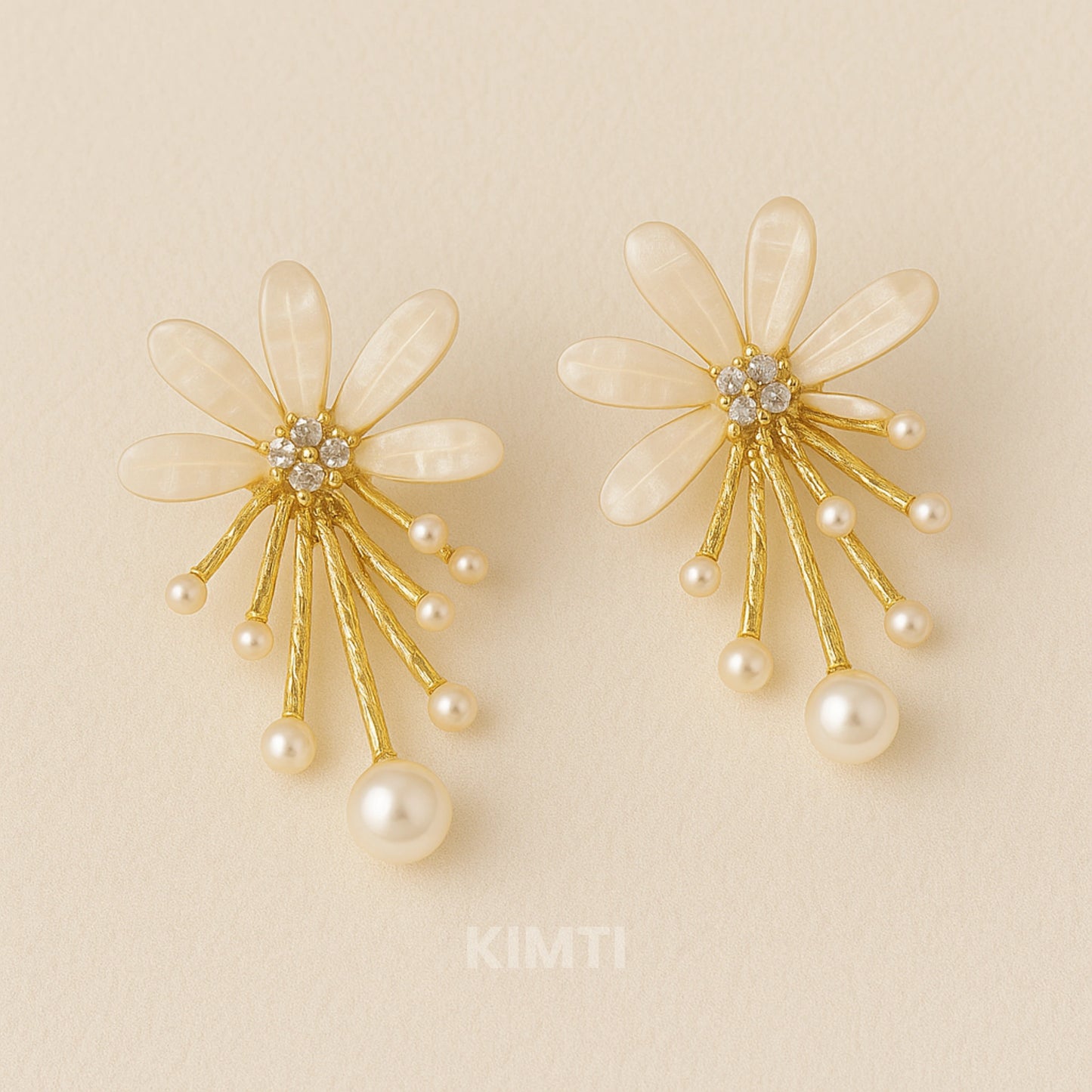 Flowery Glow Golden Earring