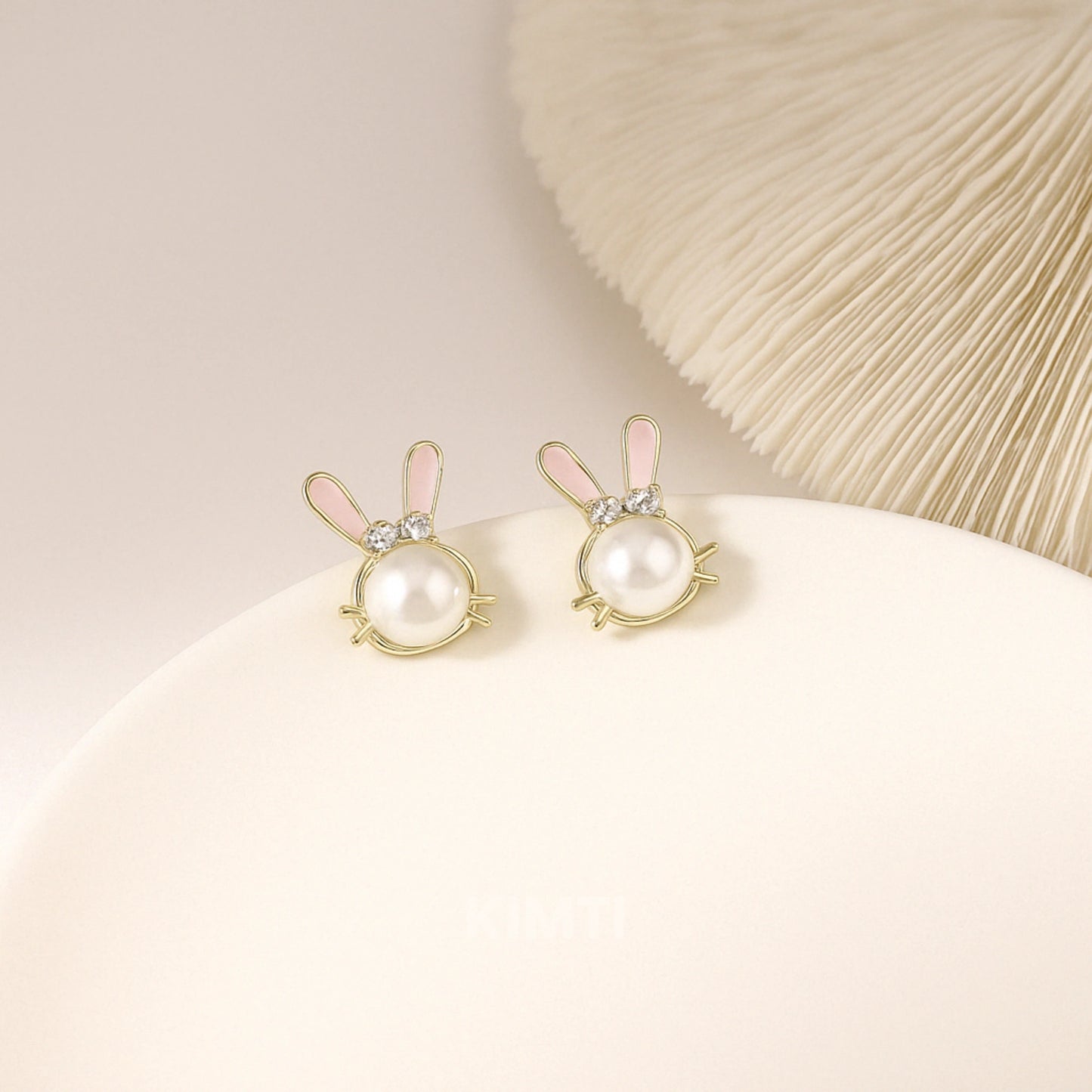 Pearl Bunny Stud Earring
