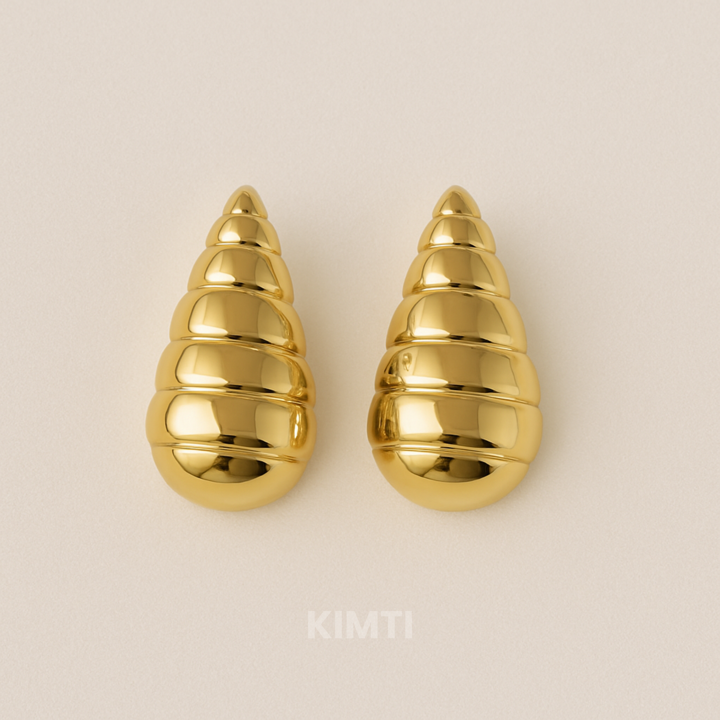 Majestic Mirage Golden Stud Earring