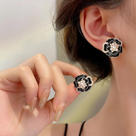 Black Flower Stud Earring