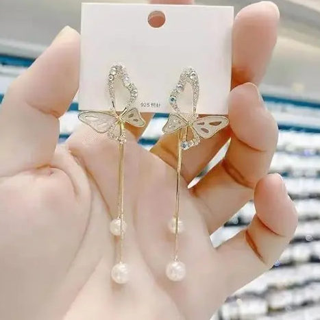 Dangling Butterfly Earrings With Gift Box