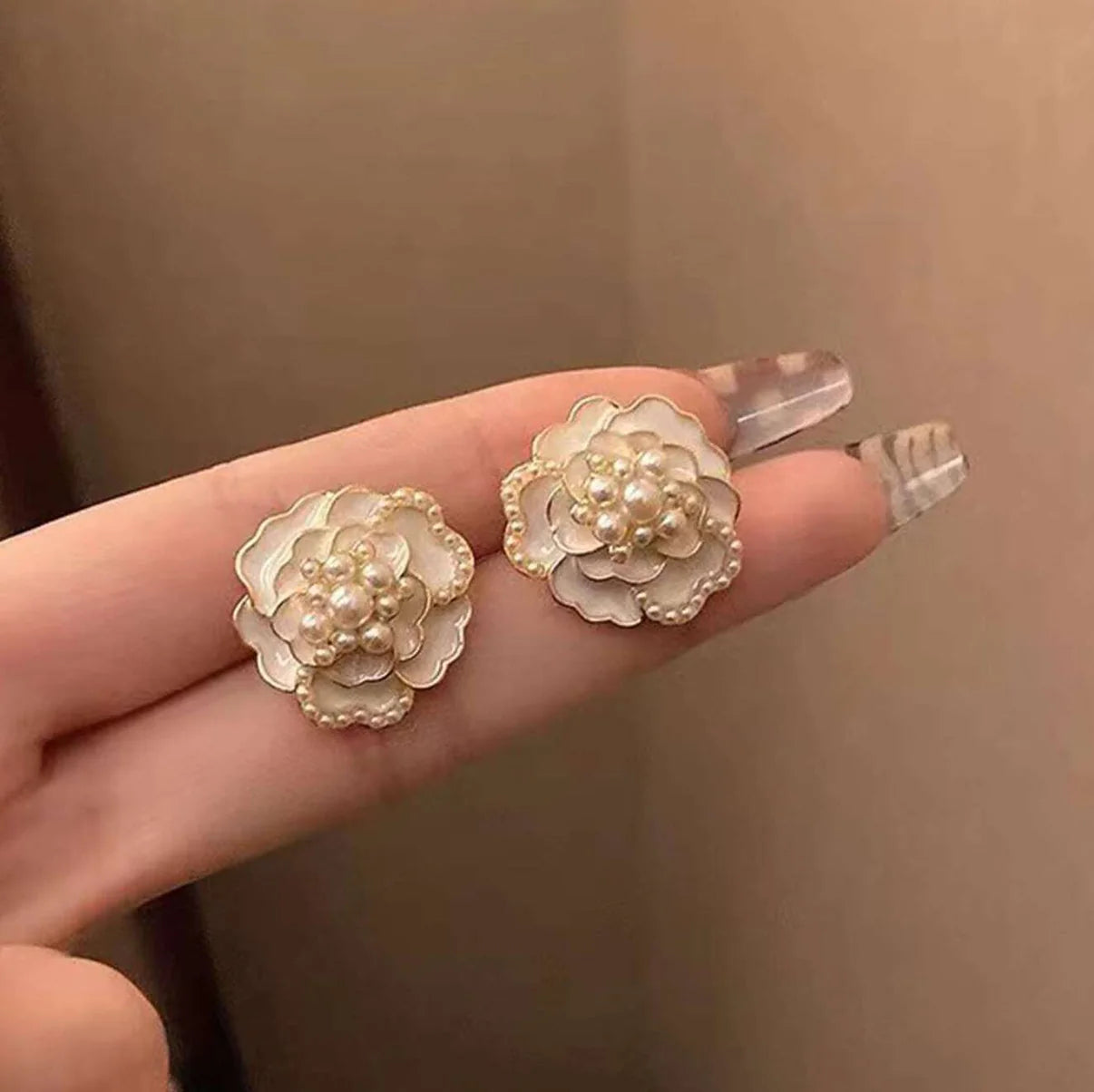 White Flower Earrings With Gift Box