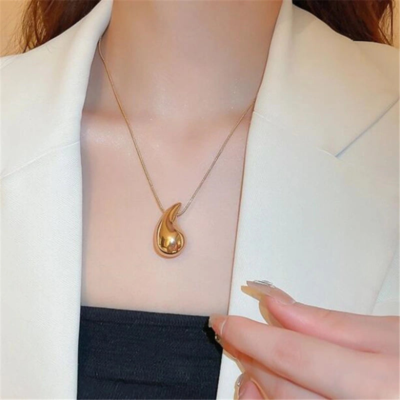 Golden Teardrop Necklace