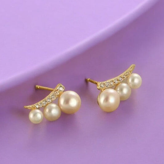 Pretty Women White Pearl Stud Earring