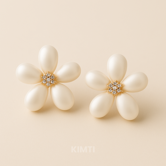 Pearl Meadow Blooms Stud Earring