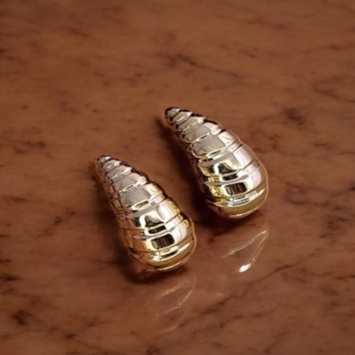 Majestic Mirage Golden Stud Earring