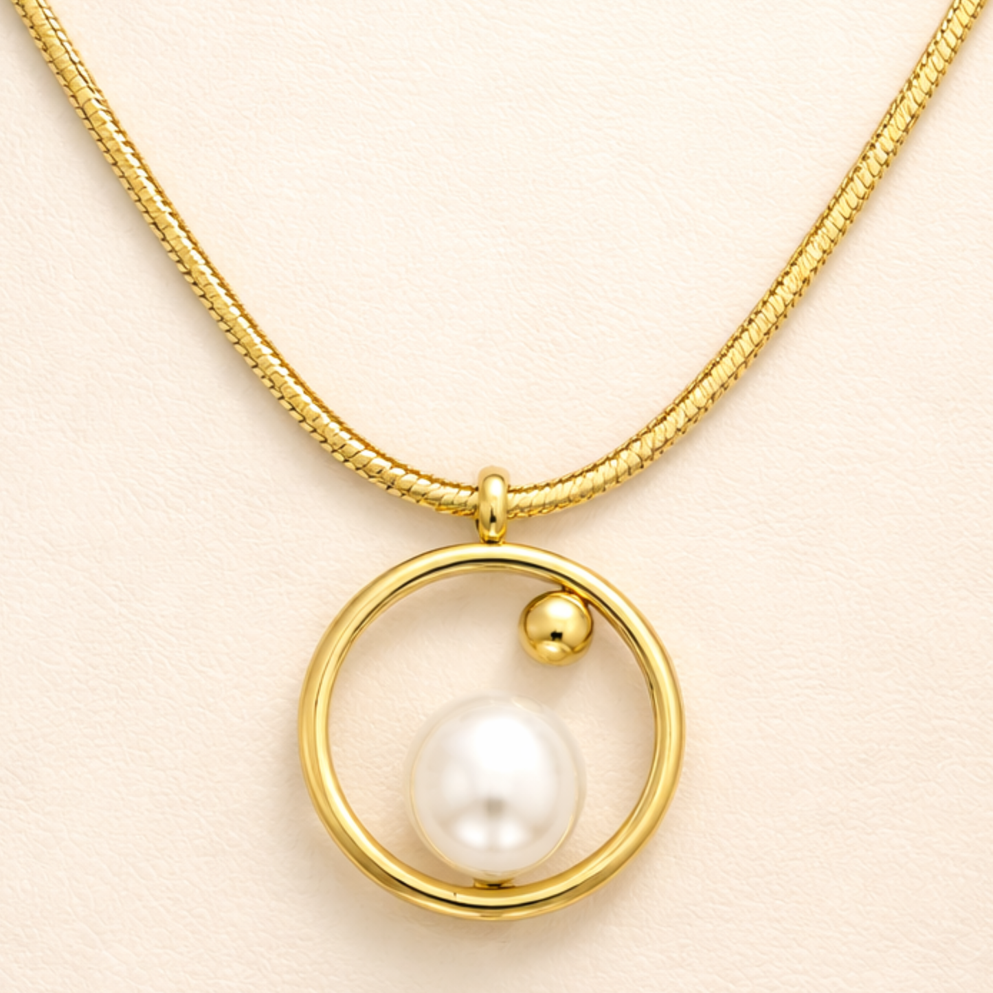 18K Gold Plated Circle Pearl Pendant Necklace