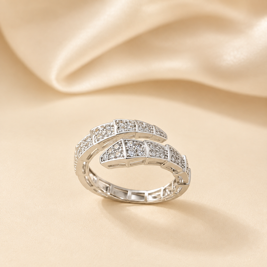 Sparkling Rhinestoner Snake Ring