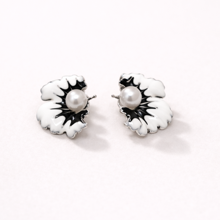 Floral with Shiny Pearls Enamel