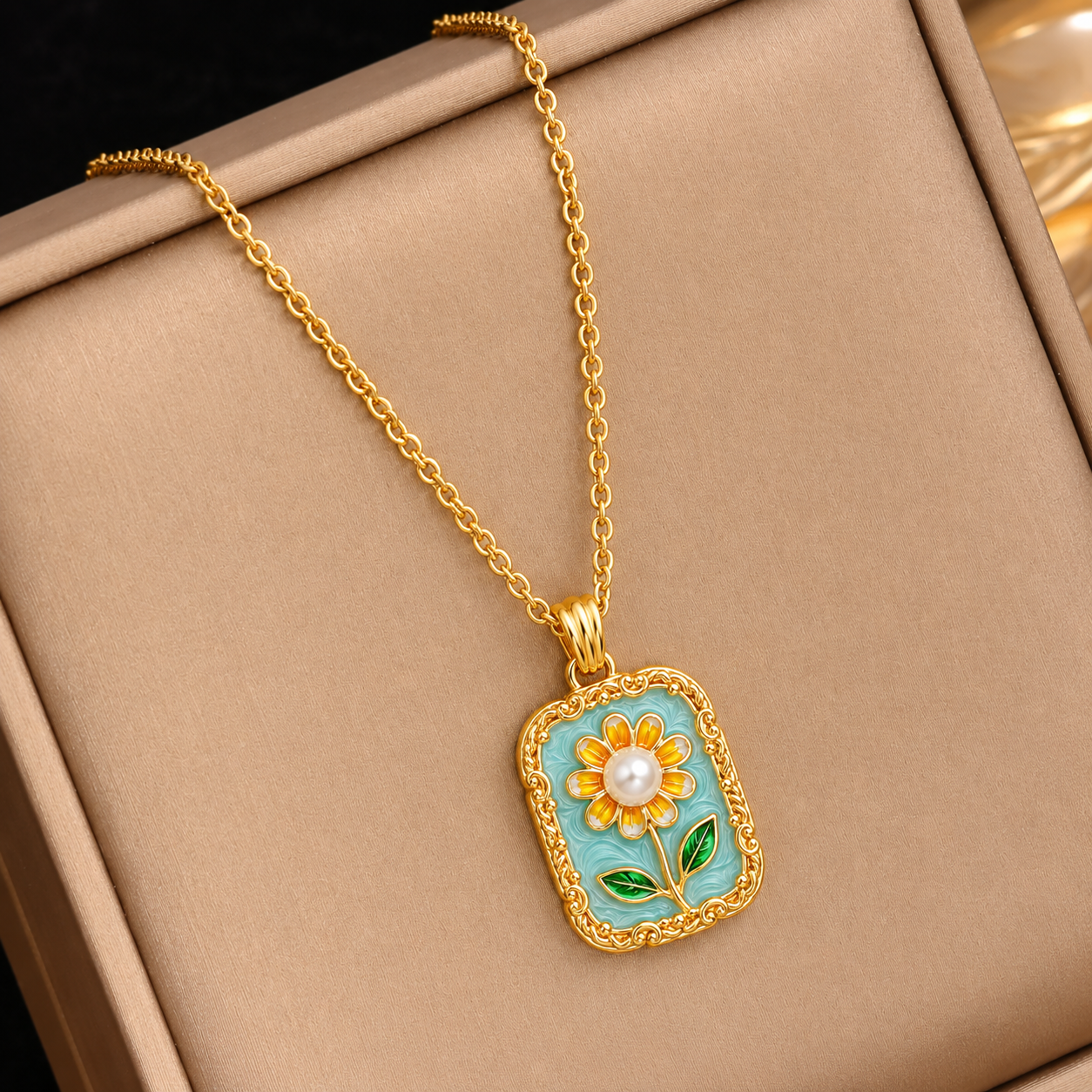 18K Gold Plated Blooming Daisy Pendant Necklace