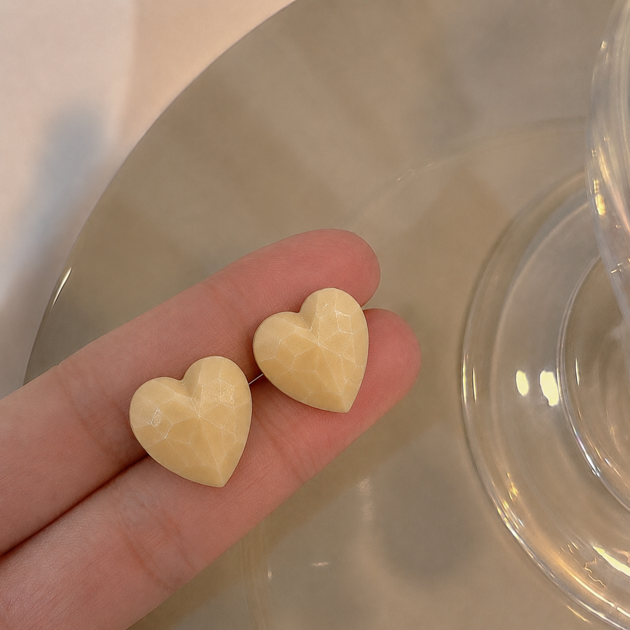 Faceted Love – Cream Heart Earrings