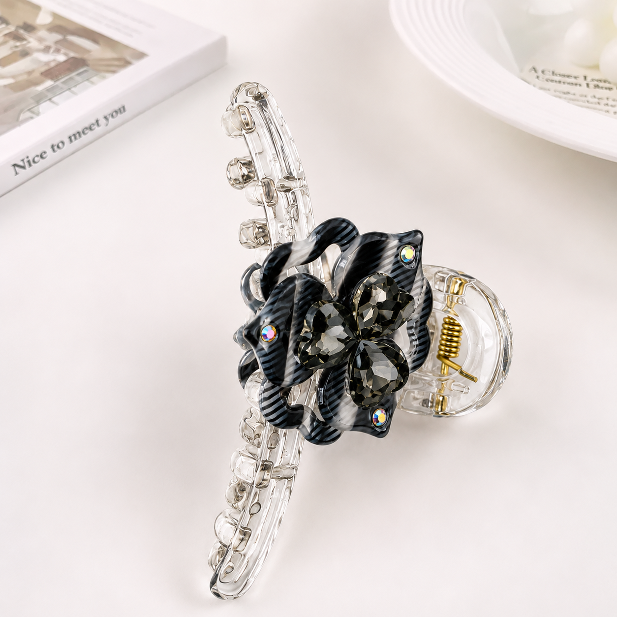 Floral Shine Hair Clutcher