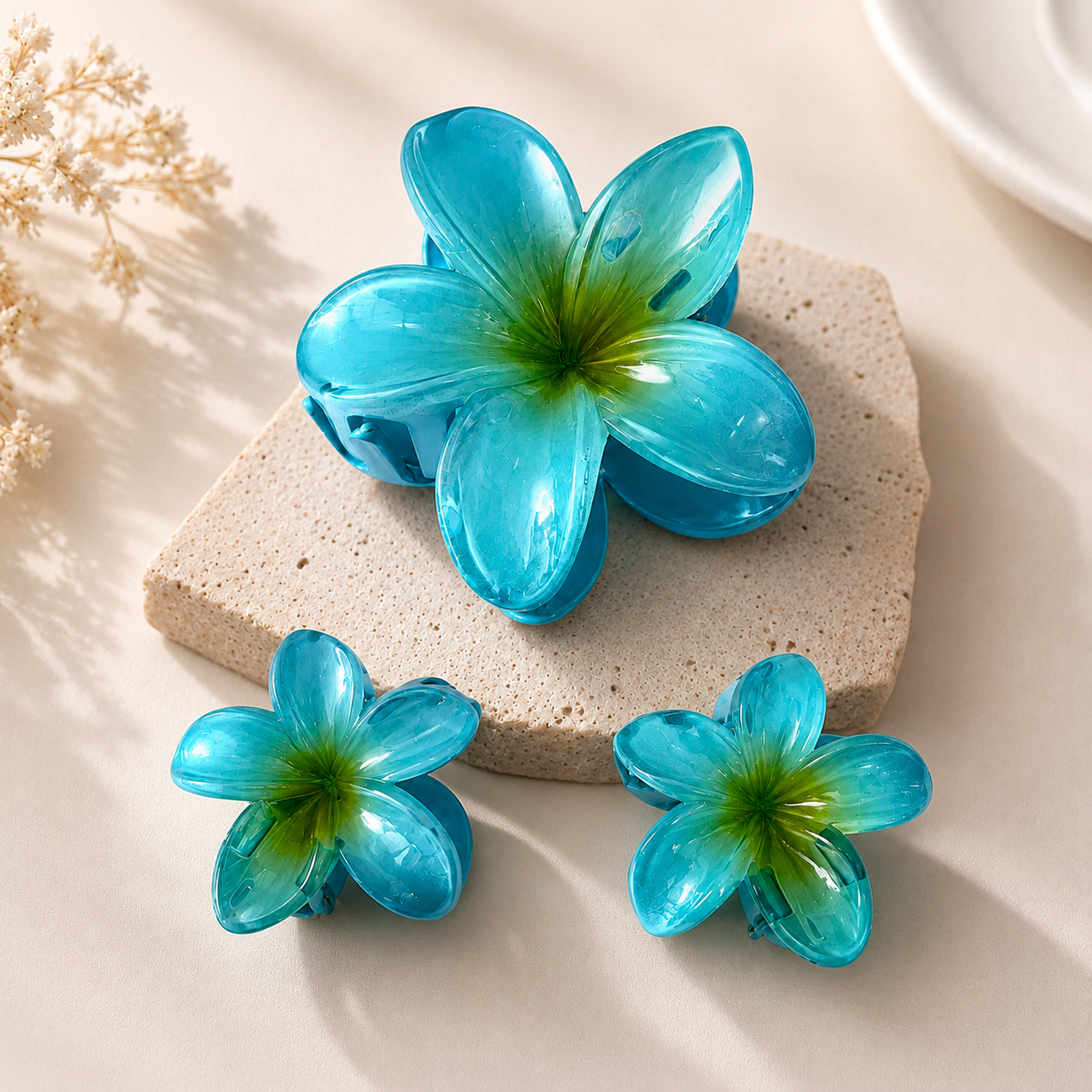 Aqua Petal Mini Clutcher Set