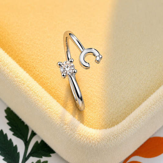 Luna Letter C Ring