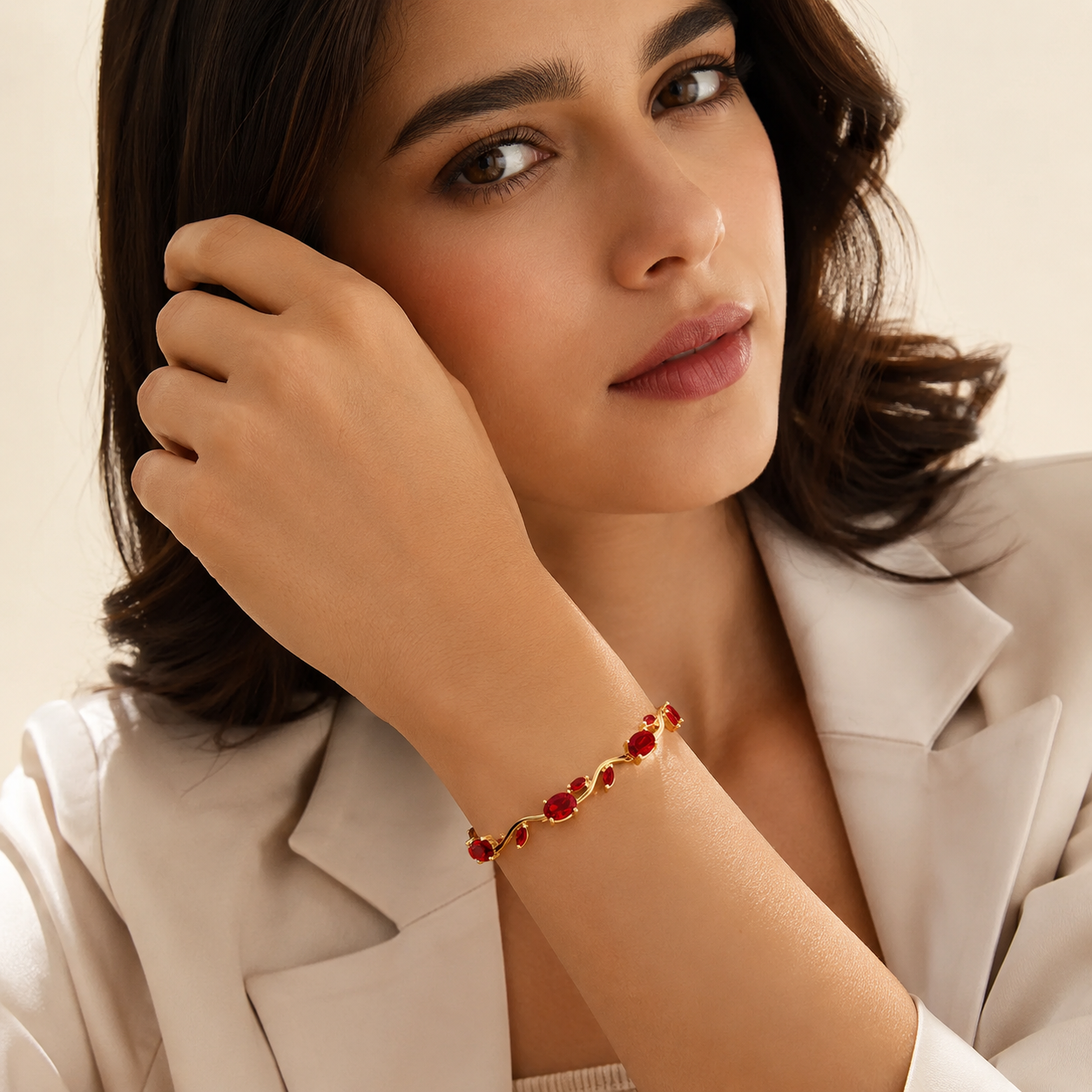 Elegant Floral Link Lightweight Adjustable Tulip Bracelet