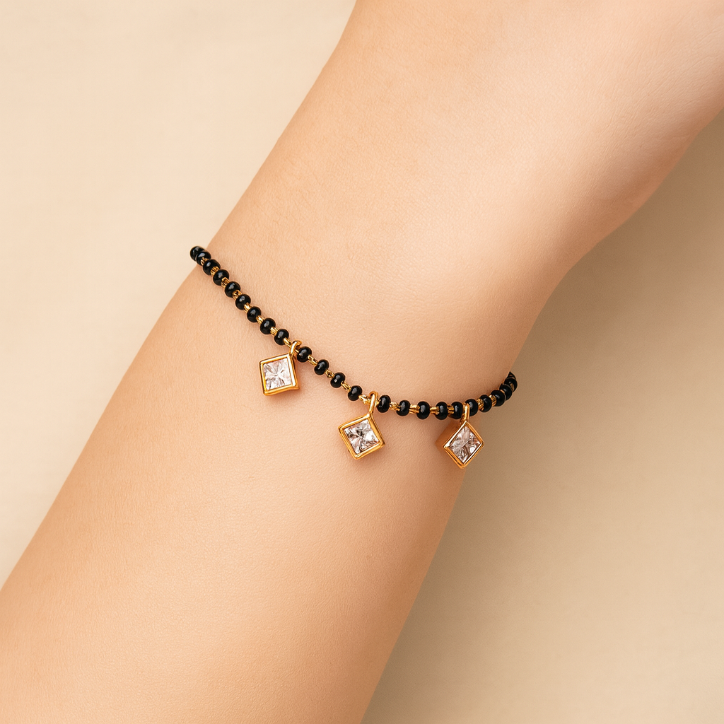 Trishna Charm Hand Mangalsutra